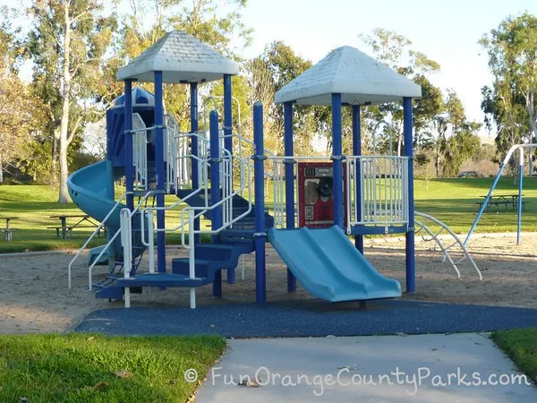 mason regional park irvine - blue play equipment