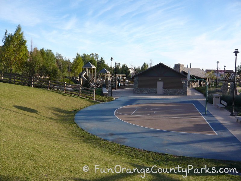 Pioneer Road Park Tustin basketball court