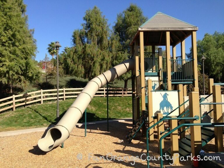 Pioneer Road Park: Log Cabin Picnicking and Uncovered Wagons