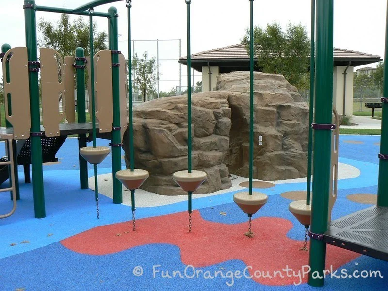 coastal peak park newport beach - pedestal trail on play equipment