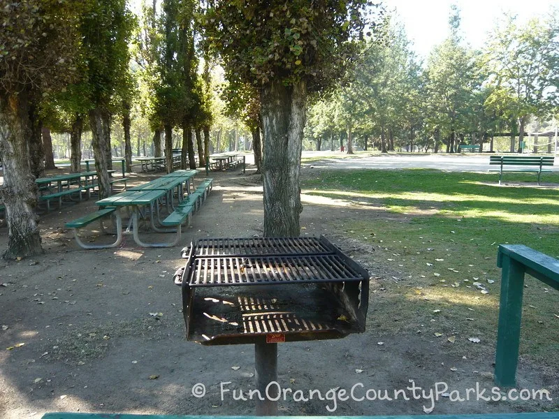 clark regional park buena park - grills and picnic area
