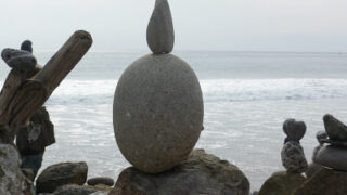 Natural Graffiti: The Artistry of Cairns and Rock Stacking