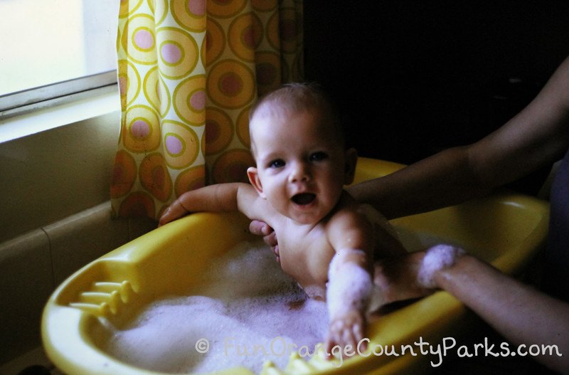 places for babies to play - bathtime