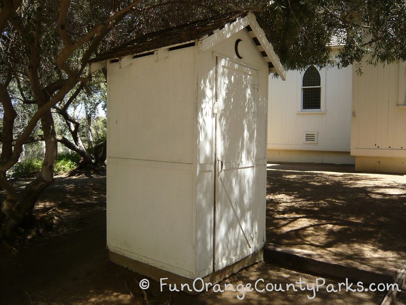 heritage hill historical park lake forest - outhouse