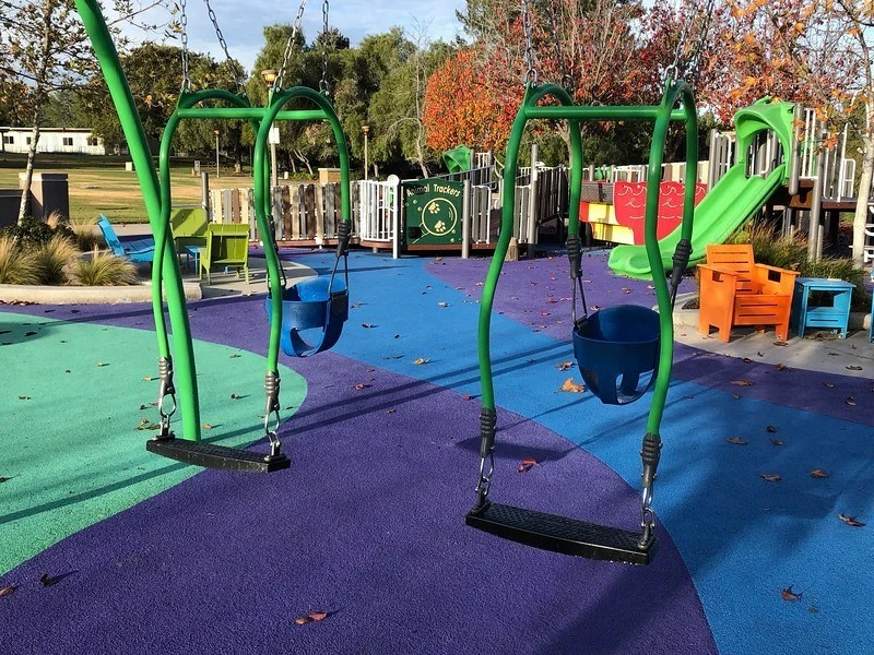 mommy and me swings at pavion park in mission viejo